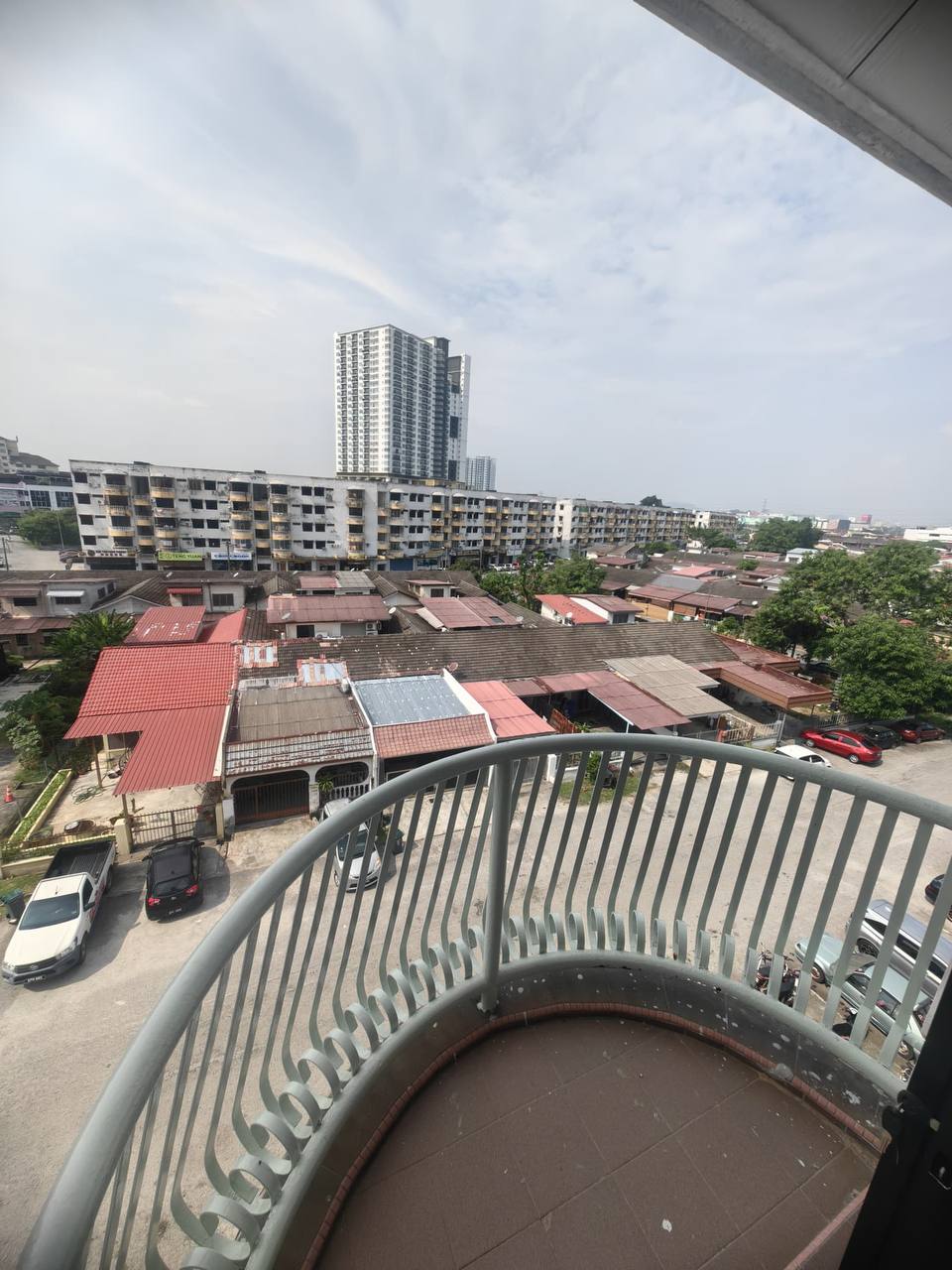 FLAT KAMPUNG LAPAN, TAMAN KENANGA SEK 3