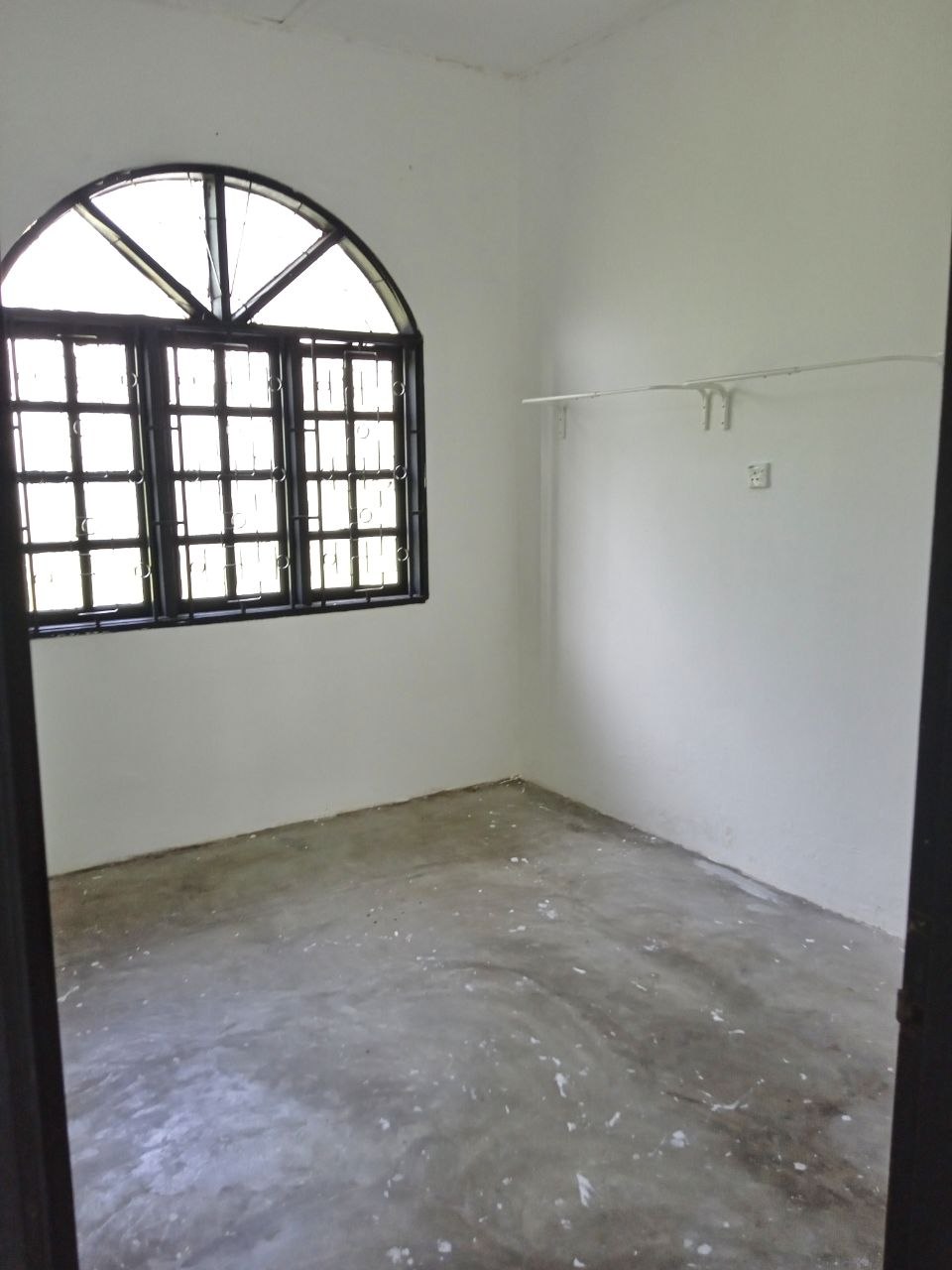 TANAH BESERTA BANGLO TAMAN PERUNA SUNGAI UDANG MELAKA
