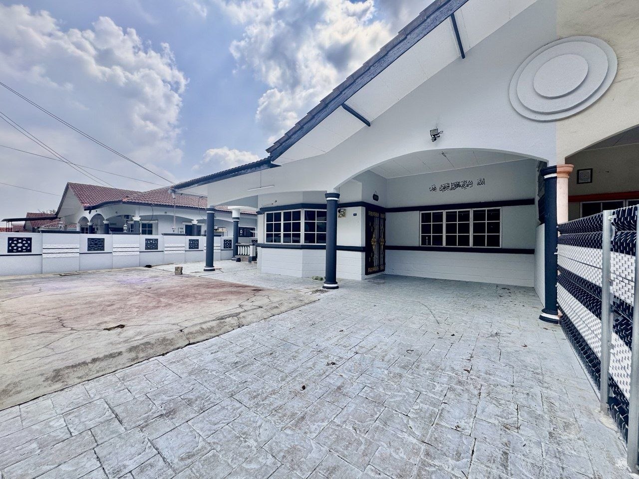 TAMAN MUZAFFAR SHAH, AYER KEROH MELAKA