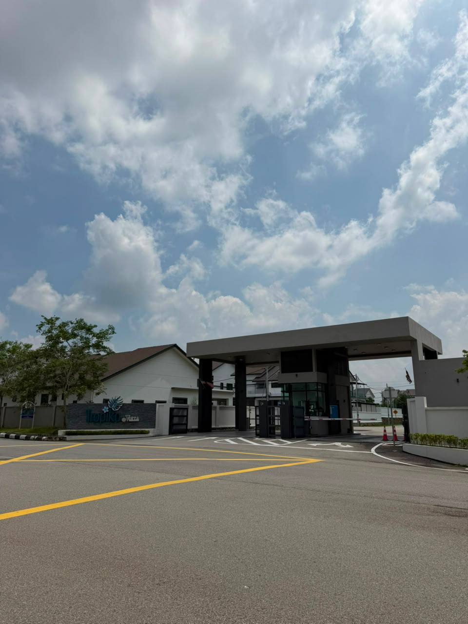 TAMAN VISTA BELIMBING, DURIAN TUNGGAL