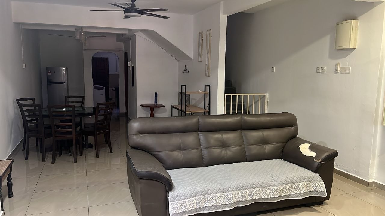 TERES DUA TINGKAT TAMAN SAUJANA SEKSYEN 3, BUKIT KATIL