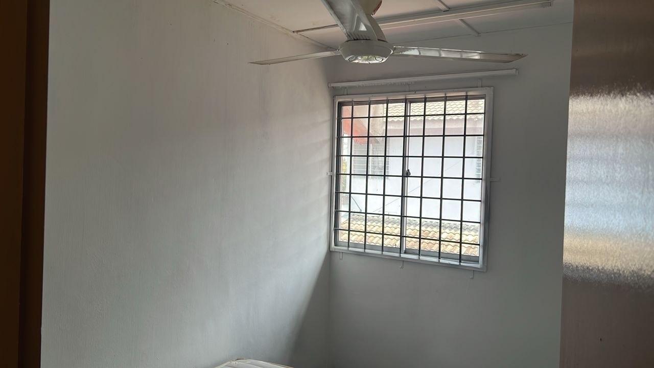 TERES DUA TINGKAT TAMAN SAUJANA SEKSYEN 3, BUKIT KATIL