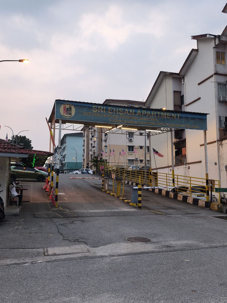 APARTMENT SRI EHSAN, KEPONG KUALA LUMPUR